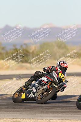 media/Nov-02-2025-CVMA (Sun) [[337aff29ab]]/Race 17-Amateur Supersport Middleweight/